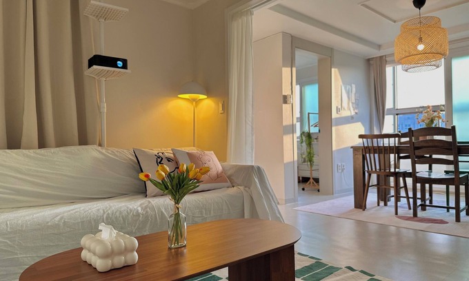 Jungnim-dong Apartment | Spacious 8-Guest Stay – 3 Min to Subway, Near Seoul Station & Myeongdong!