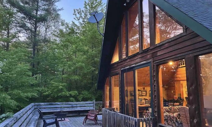 Wevertown House | Spacious ADK 5BR Lodge, Sleeps 14, Near Gore, Firepit, Fireplace, Pets