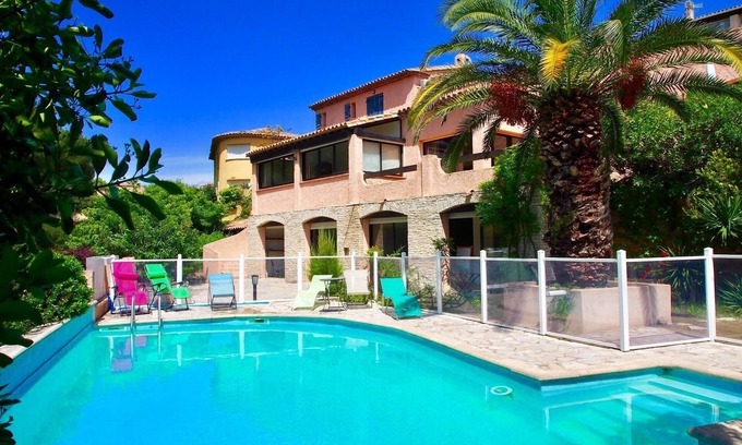 Carry-le-Rouet House | Spacious air conditioned house with large swimming pool - Provence