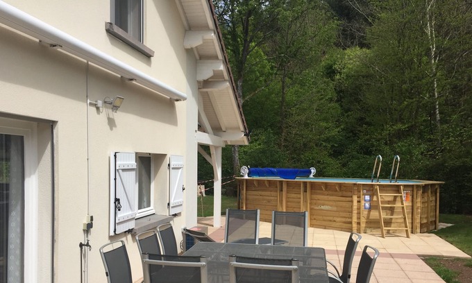 Dinoze House | Spacious air-conditioned gite with swimming pool up to 9 people + 1 BB