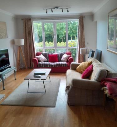 Galway City Centre Apartment | Spacious and Bright 2 Bedroom Apt - Great location