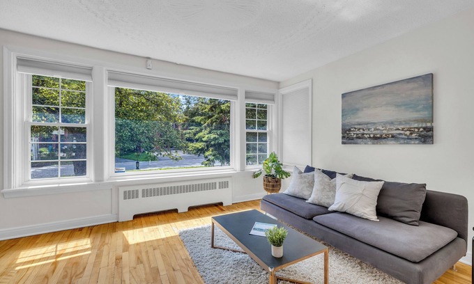 Westboro House | Spacious and Bright Hidden Gem in Trendy Westboro!
