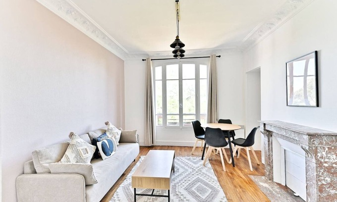 Puteaux Apartment | Spacious and peaceful apartment Magnificent view