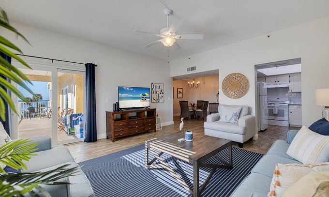 Redington Shores Condo | Spacious and serene San Remo 204 sleeps 6