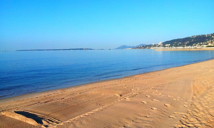 Antibes Apartment | Spacious and sunny apartement, few steps from sea and shopping facilities