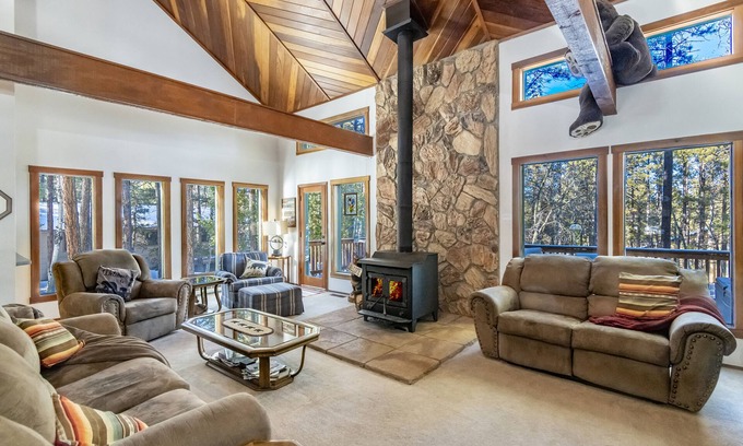 Angel Fire Cabin | Spacious Angel Fire Cabin Near Skiing, Hiking, and Fishing