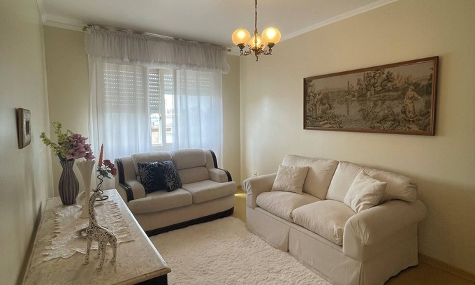Simoes Lopes Apartment | SPACIOUS APARTMENT WITH GARAGE