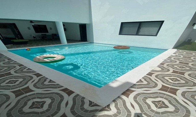 El Centro House | Spacious Apartment/Private Pool/Smart TV