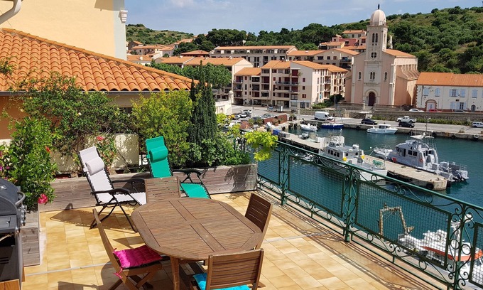 Port-Vendres Apartment | Spacious apartment with large terrace overlooking the harbor