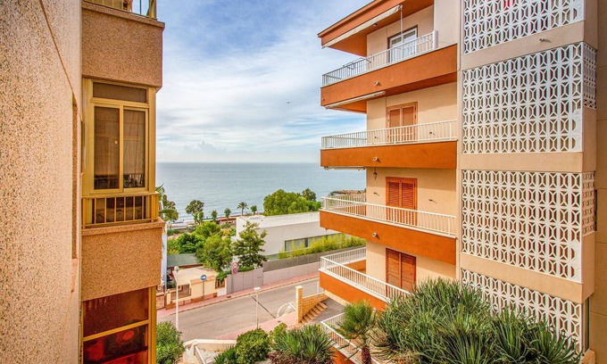 Santa Pola Apartment | Spacious apartment in Santa Pola.