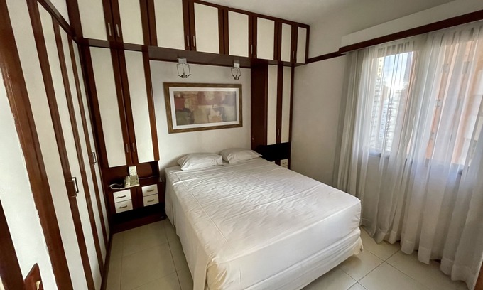 Jardins Apartment | Spacious apartment in Jardins with bathtub and kitchen for families