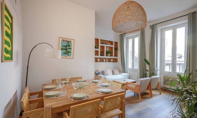 Prefecture Apartment | Spacious apartment in the heart of Marseille