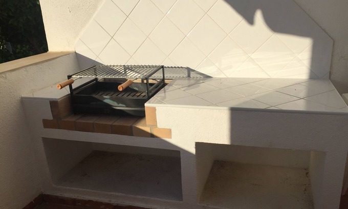 Albufeira Apartment | Spacious Apartment With Large Sunny Terrace On Small Complex