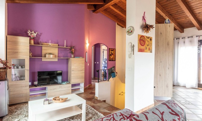 Tergu Apartment | Spacious apartment with sea and mountain views