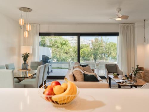Estepona Apartment | Spacious apartment with terrace and garden close to the sea