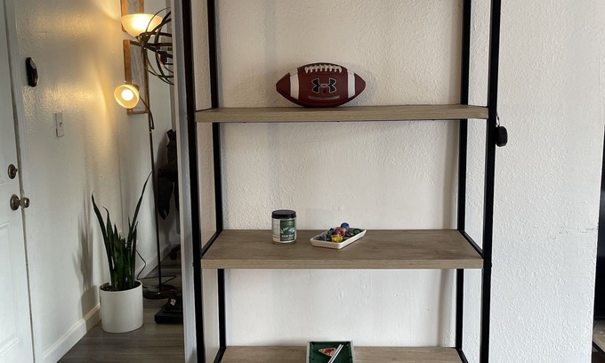 Westlake House | Spacious Apt In DTLA Perfect for Walking Tourists!