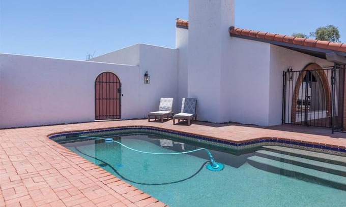 Santo Tomas East House | Spacious Arcadia Lite house w pool mtn views