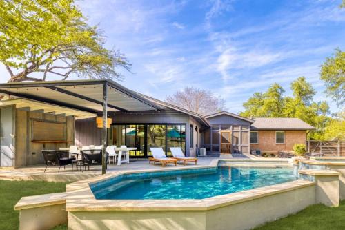 Barton Hills House | Spacious ATX Escape, 4BR, Pool, Mins to Zilker