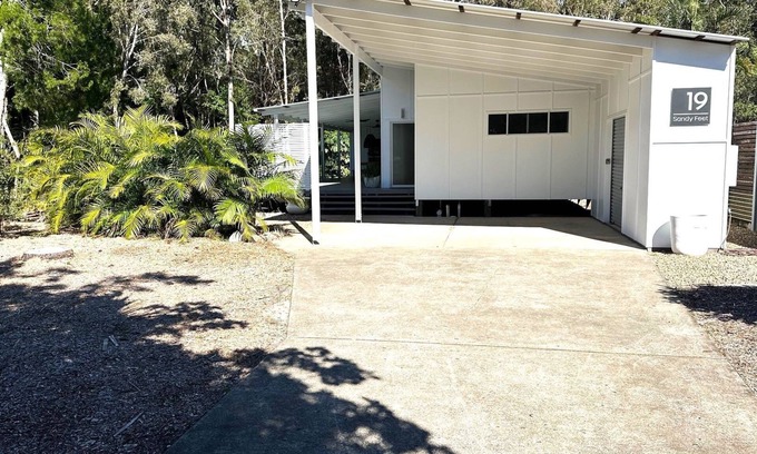 Rainbow Beach House | Spacious beach house only minutes to the beach