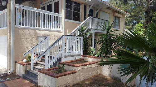 Indian Rocks Beach House | Spacious Beach House Unit,Beautifully Furnished 2 Bed 2Bath./2Min.Walk To Beach
