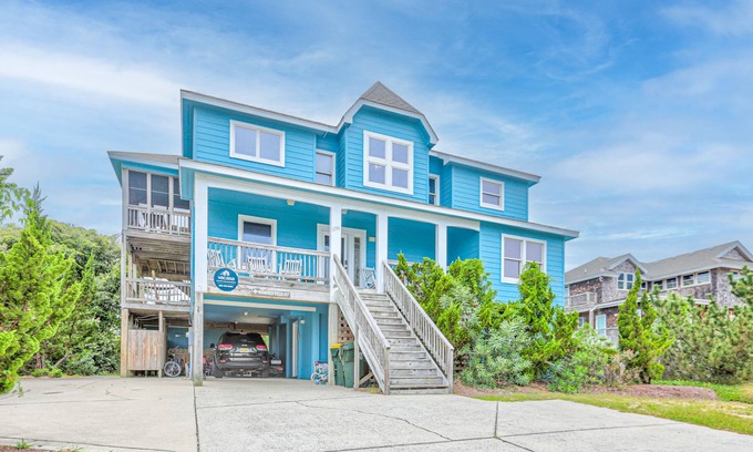 Corolla House | Spacious beach house with private pool & hot tub - pool/tennis access