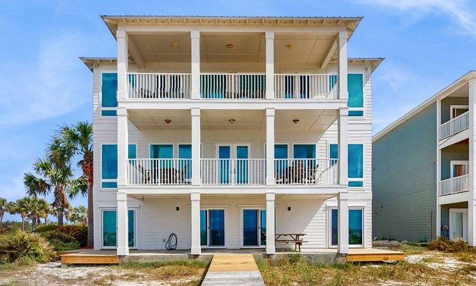 Orange Beach House | Spacious beachfront wedding-friendly home with multiple decks & shared pool