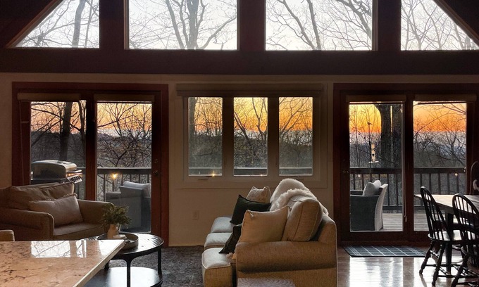 Beech Mountain Ski Chalet | Spacious Beech Mtn Chalet - 2 miles from the slopes!