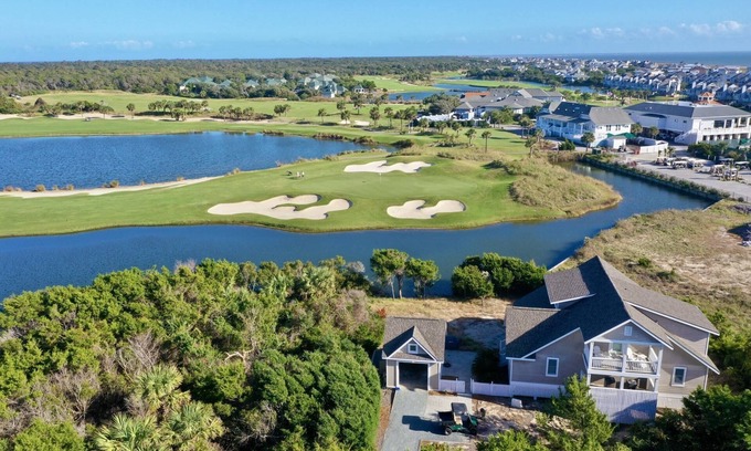 Bald Head Island House | Spacious BHI Home | Ocean + Golf Views, Screened Porch, Pet Friendly, Both Clubs w/Golf, 2 Carts!