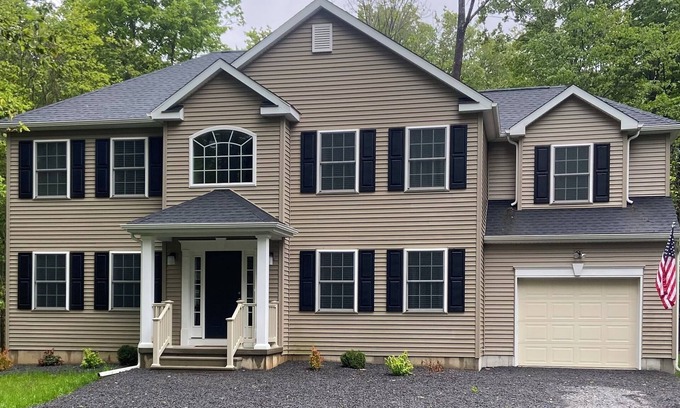 Gouldsboro House | Spacious brand new 4-bedroom house in wonderful Big Bass Lake with AC
