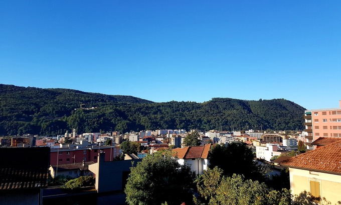 Vacallo Apartment | Spacious, bright studio - Balcony, Panoramic View, Free Parking
