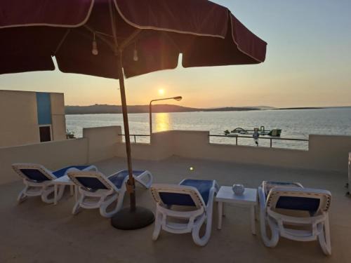Qawra House | Spacious Bugibba Seafront Home 3BR Free Parking Free WiFi