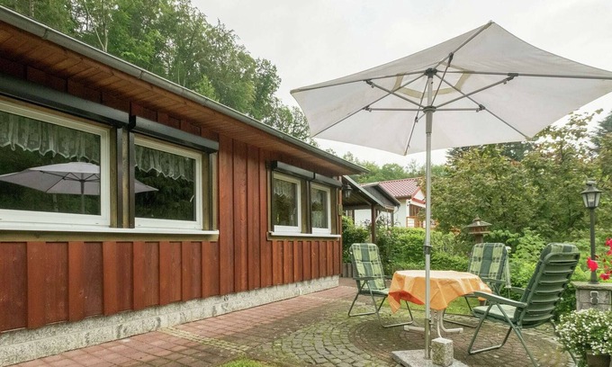Neustadt/Harz House | Spacious Bungalow in Neustadt Germany with Garden