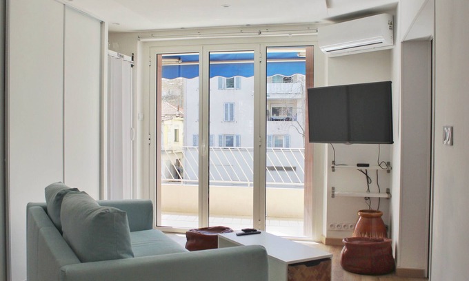Six-Fours-les-Plages Apartment | Spacious cocoon in Six-Fours-les-Plages