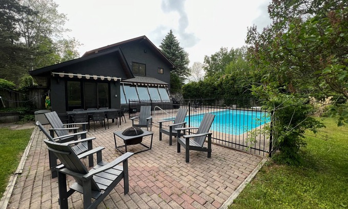 The Blue Mountains House | Spacious Tranquil Chalet w/pool and fire-pit and access to private beach.