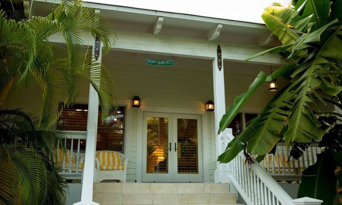 Islamorada Resort | Spacious Caribbean-Style Home w/Kitchen, WiFi, & Wraparound Outdoor Veranda