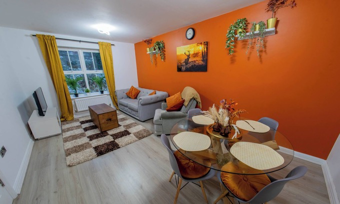 Royal Tunbridge Wells Apartment | Spacious & Central Ground Floor Apt