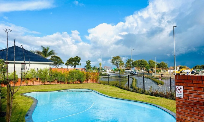 George Apartment | Spacious & Central George Getaway at 1 on York