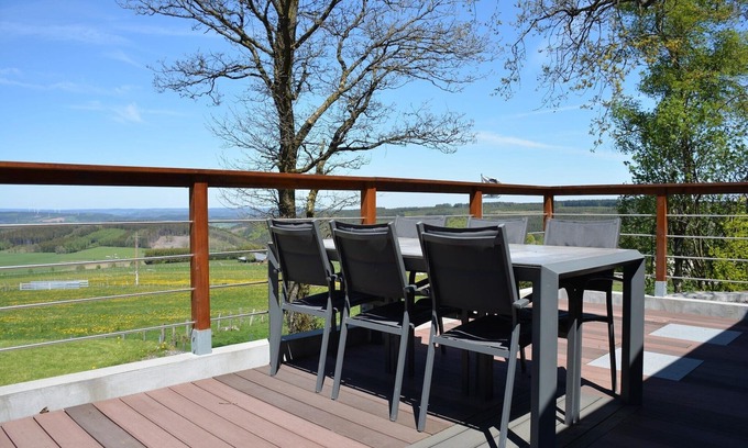 The Ardennes Ski Chalet | Spacious Chalet in Vielsalm with Garden