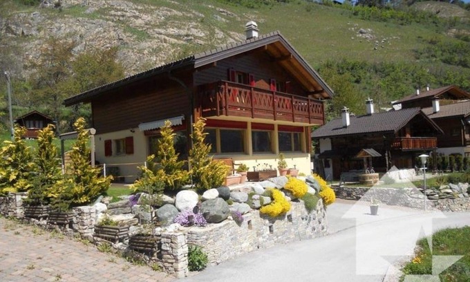 Vercorin Ski Chalet | Spacious Chalet with View and close to the gondola