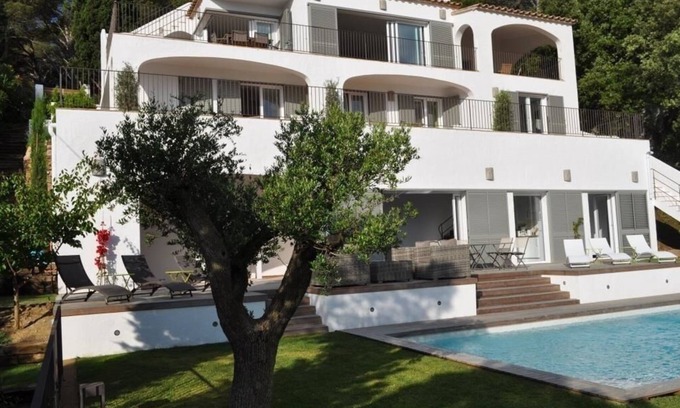 Sa Riera House | Spacious charming, sunny villa with breathtaking sea views