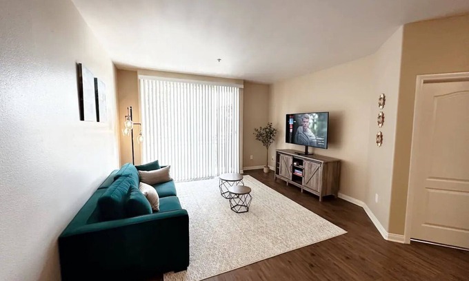 Marina del Rey Apartment | Spacious comfortable 2 bed