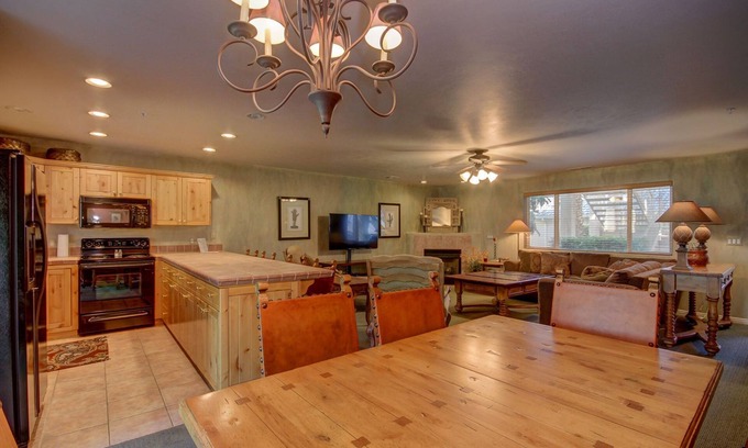 St. George Condo | Spacious Condo in Las Palmas Resort