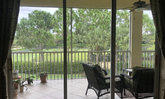 Biggar Condo | Spacious Condo is Sunny South Fort Myers, Florida