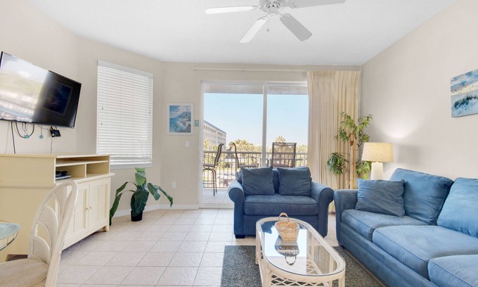 Fort Walton Beach Condo | ✨Spacious Condo~Lazy River ~GULF VIEWS~2BR+Bunks Destin West Gulfside #304