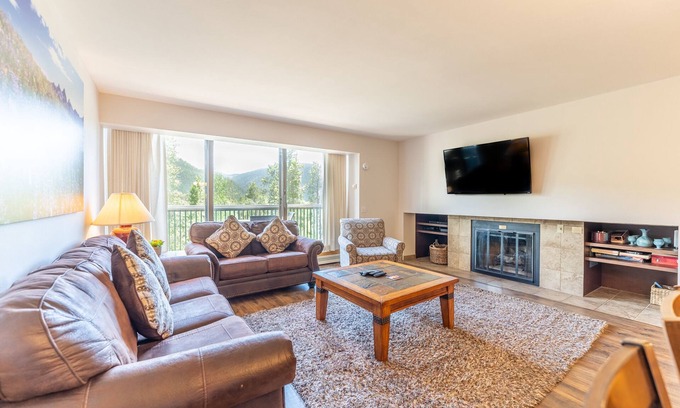 Keystone Condo | Spacious Condo w/Mountain Views from Private Balcony, 4 Mins Drive to Resort