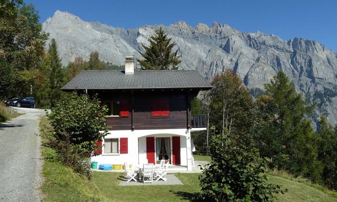 Chamoson Ski Chalet | Spacious cottage with views breathtaking in central Valais (Switzerland)