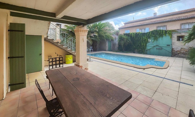 Herepian House | Spacious cottage with pool in Herepian.