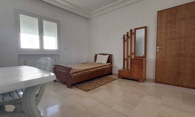 Cite La Gazelle Apartment | Spacious & Cozy Room with Fast WiFi in Tunis
