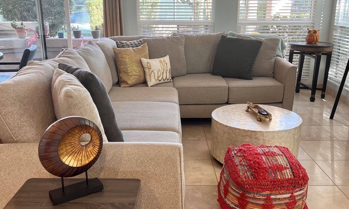 Central Scottsdale Condo | Spacious desert retreat Luxurious Raquet Club Gated Community- Tennis,pools&more