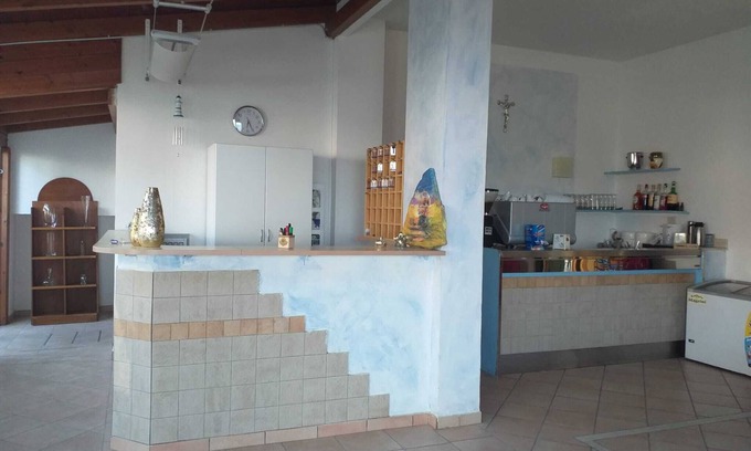 Pineto Bed & Breakfast | Spacious double room by the sea